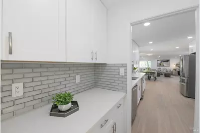 2083 Lernhart Street, Napa, CA 94559 - Photo 11