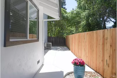 2083 Lernhart Street, Napa, CA 94559 - Photo 25