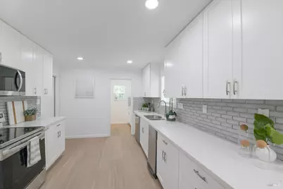 2083 Lernhart Street, Napa, CA 94559 - Photo 11