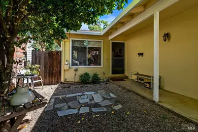 327 Plaza Street, Healdsburg, CA 95448 - Photo 3