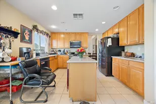 1710 Altus Ln, Suisun City, CA 94585 - Photo 9