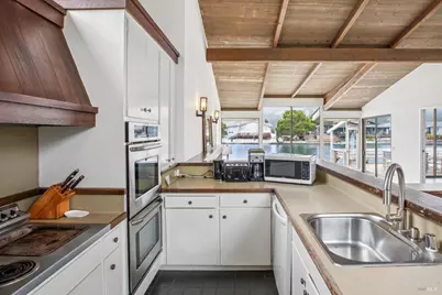 279 Seadrift Road, Stinson Beach, CA 94970 - Photo 27