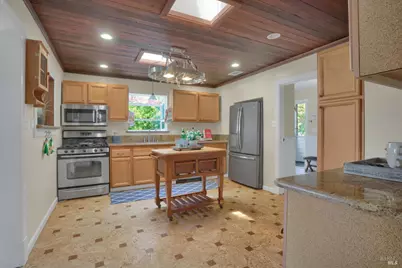 865 W I Street, Benicia, CA 94510 - Photo 9