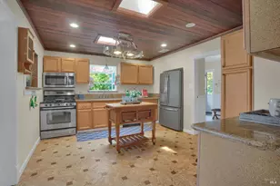 865 W I St, Benicia, CA 94510 - Photo 9