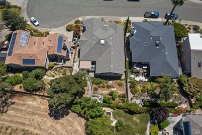 355 Saint Augustine Court, Benicia, CA 94510 - Photo 43
