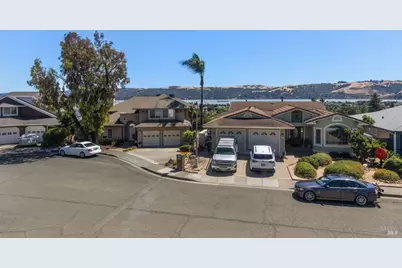 355 Saint Augustine Court, Benicia, CA 94510 - Photo 11