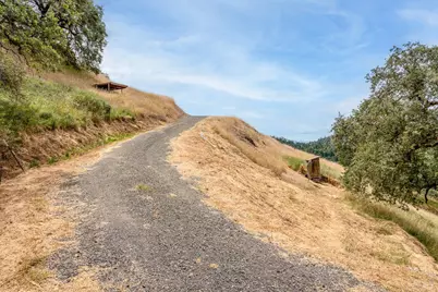 18700 Scenic Drive, Redwood Valley, CA 95470 - Photo 9