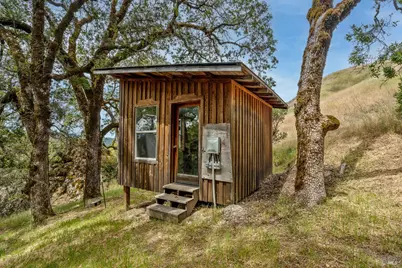 18700 Scenic Drive, Redwood Valley, CA 95470 - Photo 3