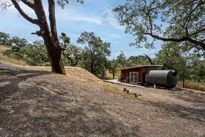 18700 Scenic Drive, Redwood Valley, CA 95470 - Photo 11