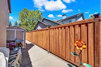 413 Crownpointe Circle, Vacaville, CA 95687 - Photo 85