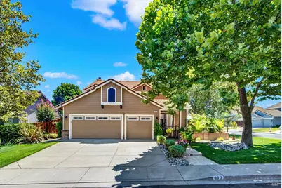 413 Crownpointe Circle, Vacaville, CA 95687 - Photo 3