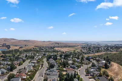 645 Snapdragon Place, Benicia, CA 94510 - Photo 51