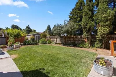 645 Snapdragon Place, Benicia, CA 94510 - Photo 33