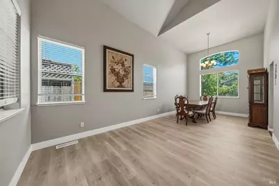 2562 Silver Spur Drive, Santa Rosa, CA 95407 - Photo 7