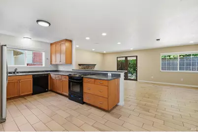 636 Saint Mary Drive, Santa Rosa, CA 95409 - Photo 5