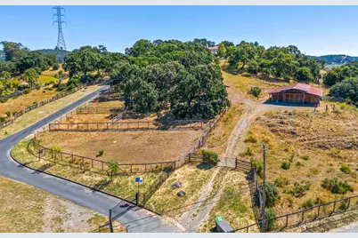 10 Deer Island Lane, Novato, CA 94945 - Photo 9