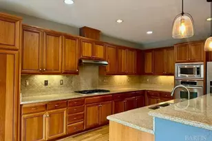 7288 Willow Creek Cir, Vallejo, CA 94591 - Photo 5