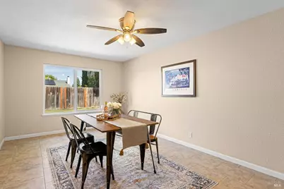 167 Quincy Court, Vacaville, CA 95687 - Photo 3