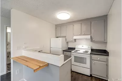 1298 W K Street, Benicia, CA 94510 - Photo 37