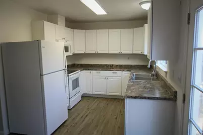 347 E Robles Avenue, Santa Rosa, CA 95407 - Photo 3