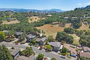1100 Sunnyside Dr, Healdsburg, CA 95448 - Photo 25