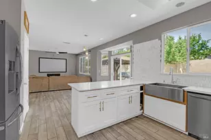 2874 Conifer Dr, Fairfield, CA 94533 - Photo 17
