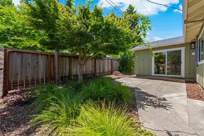 2131 1st Avenue, Napa, CA 94558 - Photo 27