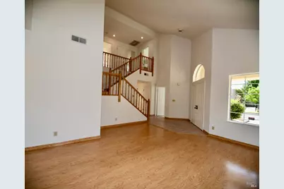 305 Mayfield Circle, Suisun City, CA 94585 - Photo 7