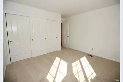 305 Mayfield Circle, Suisun City, CA 94585 - Photo 23
