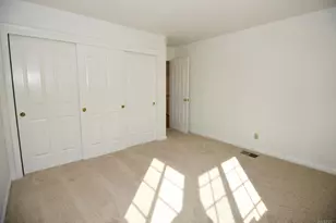 305 Mayfield Cir, Suisun City, CA 94585 - Photo 23