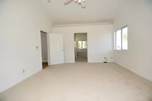 305 Mayfield Cir, Suisun City, CA 94585 - Photo 27
