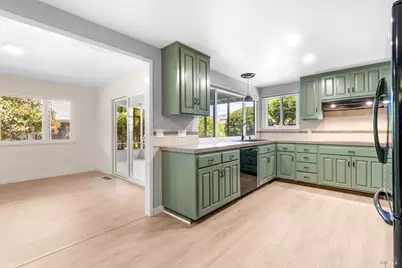 447 Meadowgreen Drive, Santa Rosa, CA 95409 - Photo 5