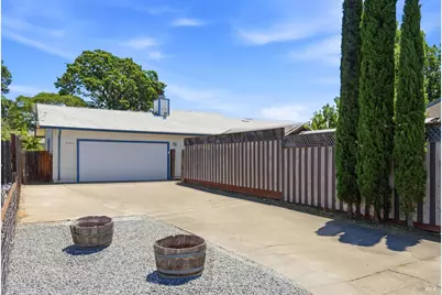 9549 Orion Drive, Windsor, CA 95492 - Photo 3