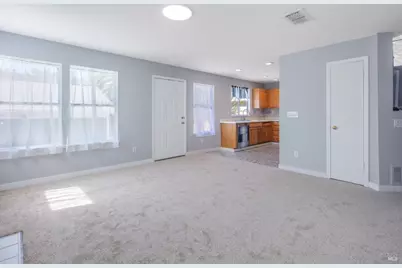 811 Bay Street, Suisun City, CA 94585 - Photo 13