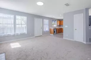 811 Bay St, Suisun City, CA 94585 - Photo 13