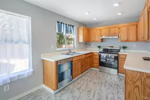 811 Bay St, Suisun City, CA 94585 - Photo 17