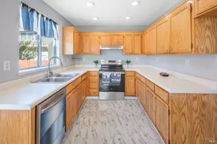 811 Bay St, Suisun City, CA 94585 - Photo 15