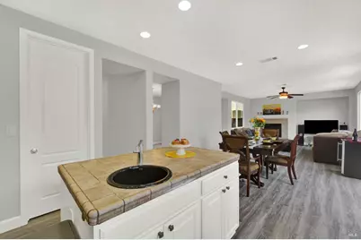 518 Canterbury Circle, Vacaville, CA 95687 - Photo 33