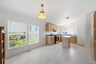 4016 Walker Avenue, Santa Rosa, CA 95407 - Photo 31