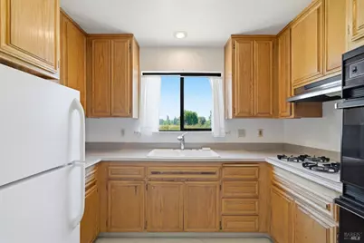 4016 Walker Avenue, Santa Rosa, CA 95407 - Photo 15