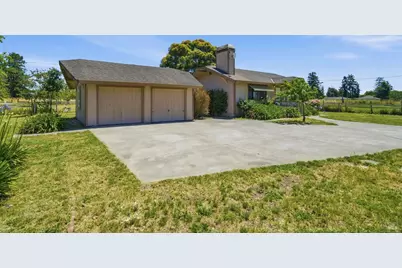 4016 Walker Avenue, Santa Rosa, CA 95407 - Photo 5