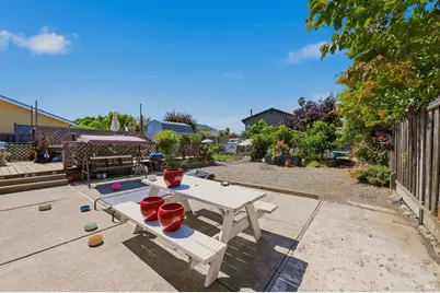 916 Saint Francis Drive, Petaluma, CA 94954 - Photo 33