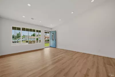 7365 Coral Court, Rohnert Park, CA 94928 - Photo 5