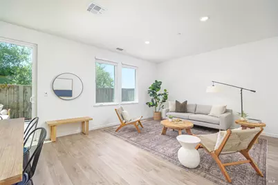 504 Ruby Street, Petaluma, CA 94952 - Photo 3