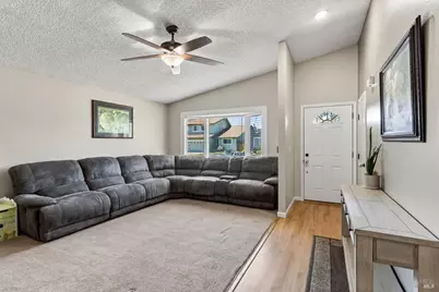 4526 Hillview Court, Rohnert Park, CA 94928 - Photo 3