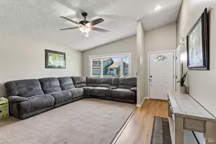 4526 Hillview Ct, Rohnert Park, CA 94928 - Photo 3