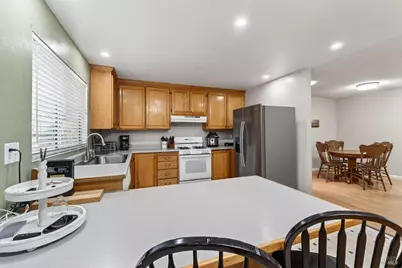 4526 Hillview Court, Rohnert Park, CA 94928 - Photo 9