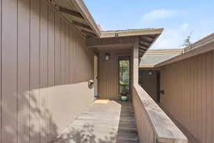 23 Oakcrest Dr, San Rafael, CA 94903 - Photo 39