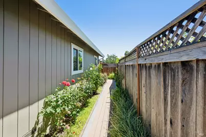 2321 Mandarin Lane, Santa Rosa, CA 95401 - Photo 31