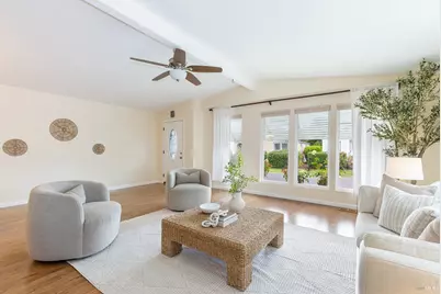 27 Falcon Crest Circle, Napa, CA 94558 - Photo 3